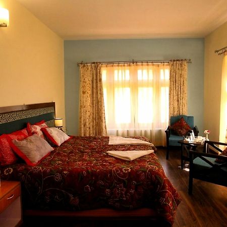 Hotel New Glacier View Лех Екстериор снимка