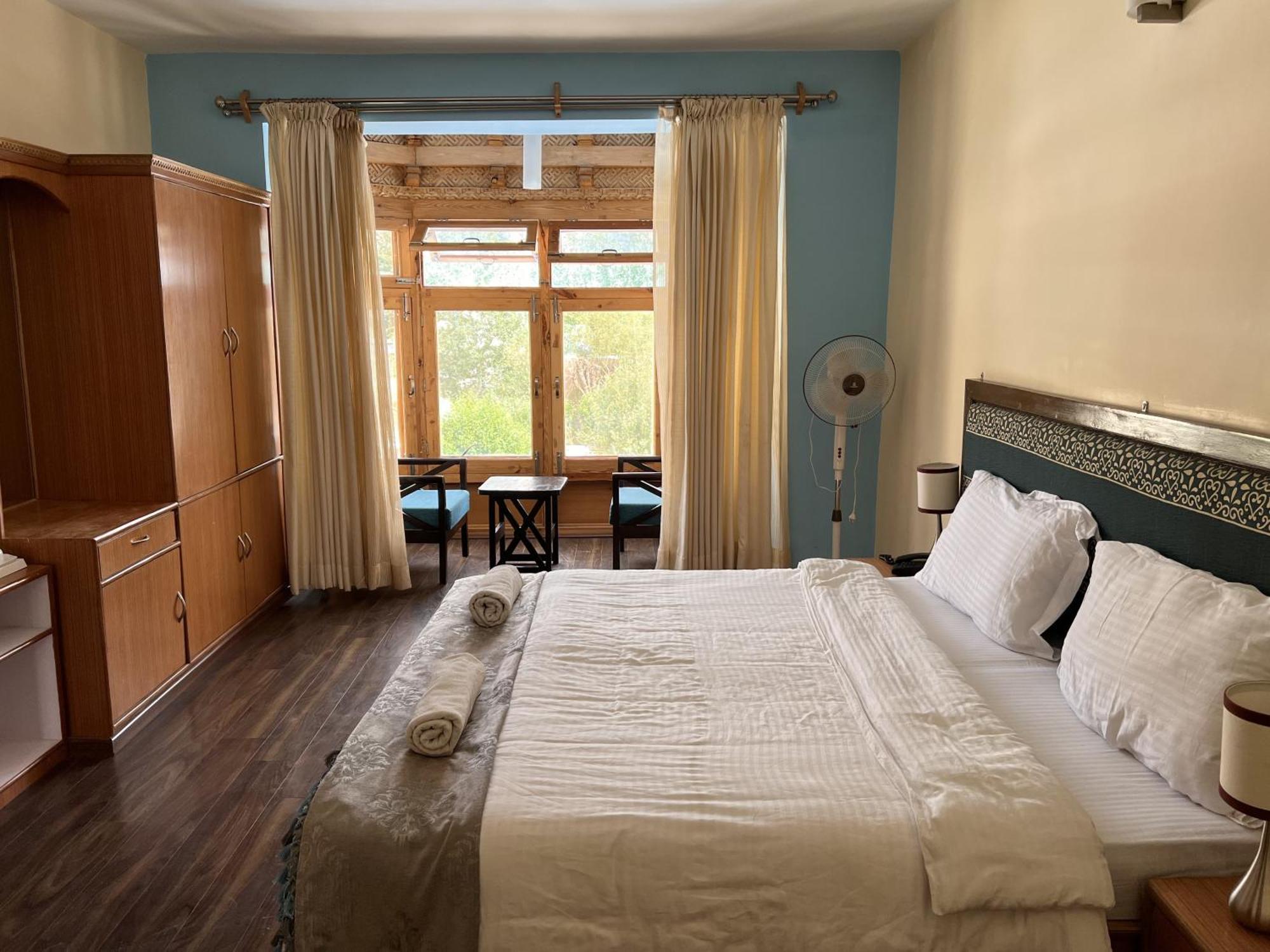 Hotel New Glacier View Лех Екстериор снимка