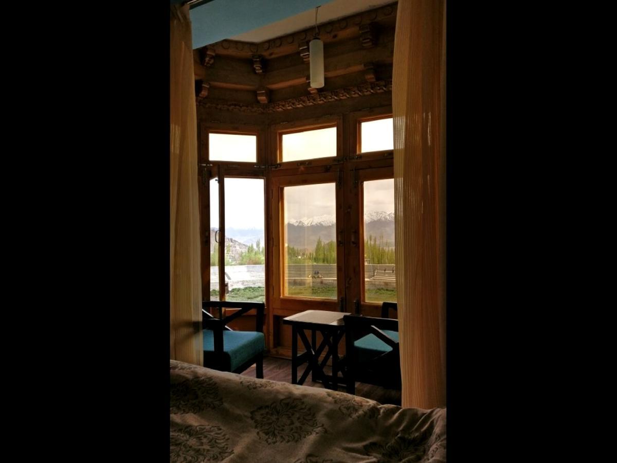 Hotel New Glacier View Лех Екстериор снимка