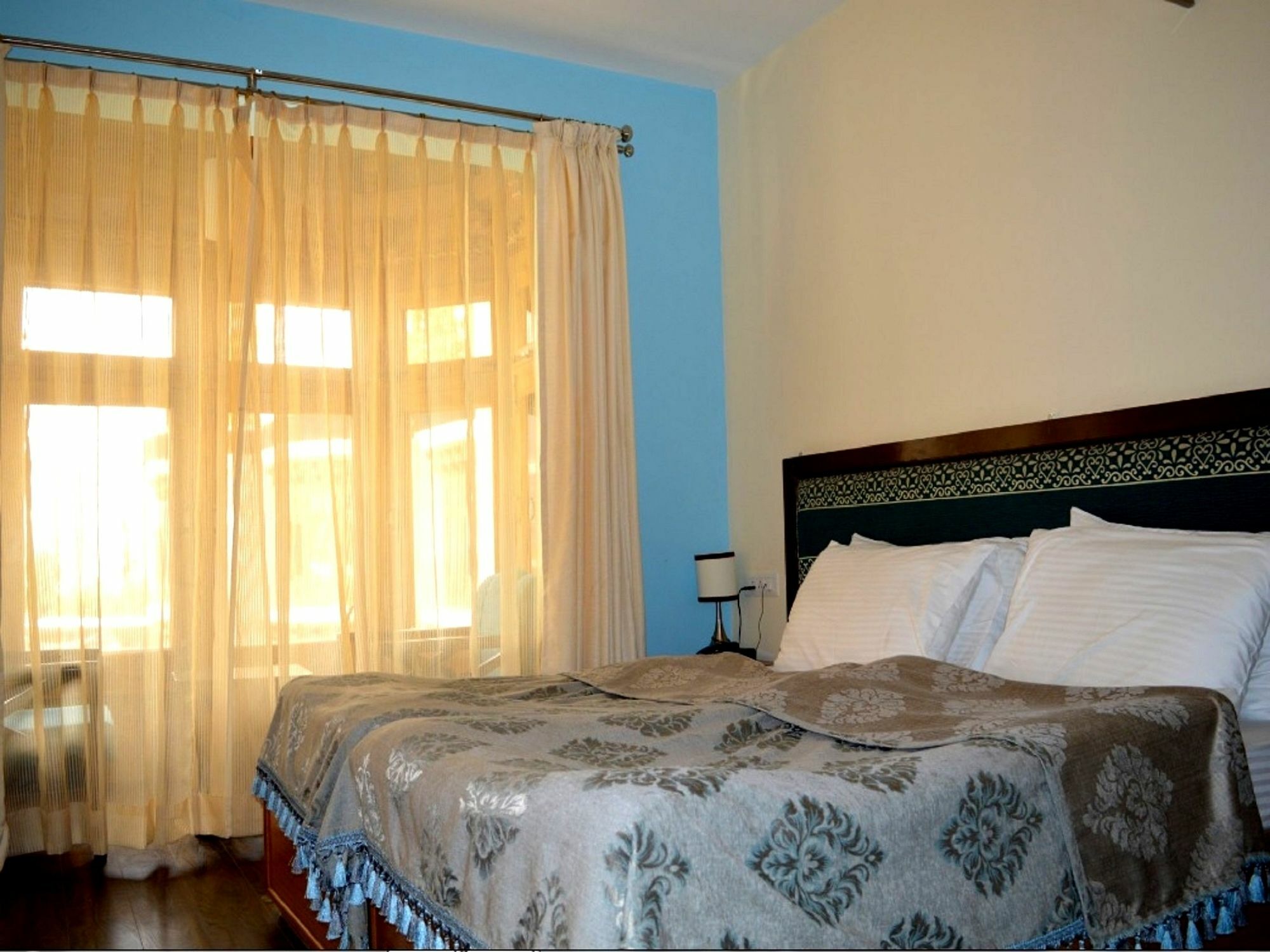 Hotel New Glacier View Лех Екстериор снимка