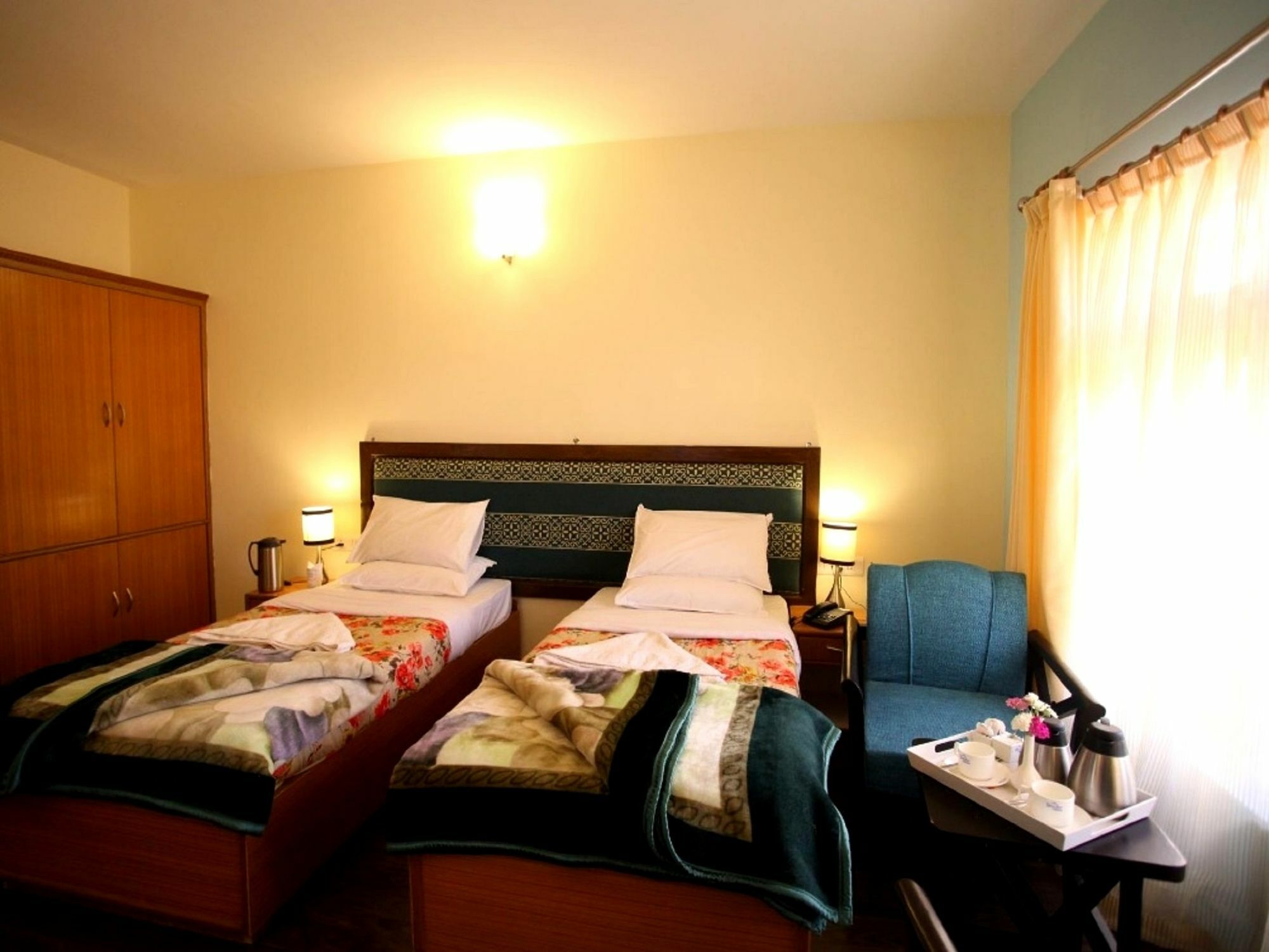 Hotel New Glacier View Лех Екстериор снимка