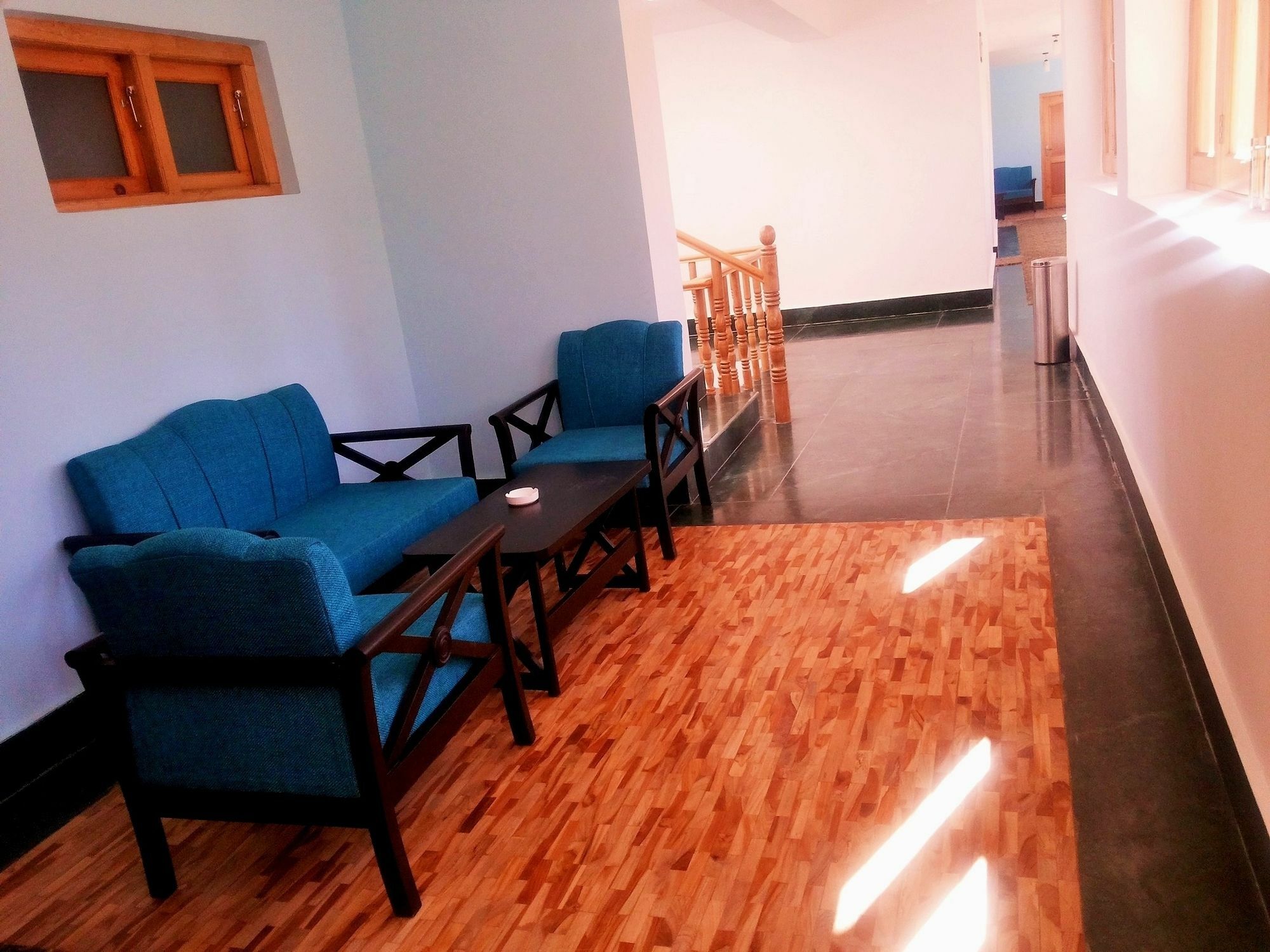 Hotel New Glacier View Лех Екстериор снимка