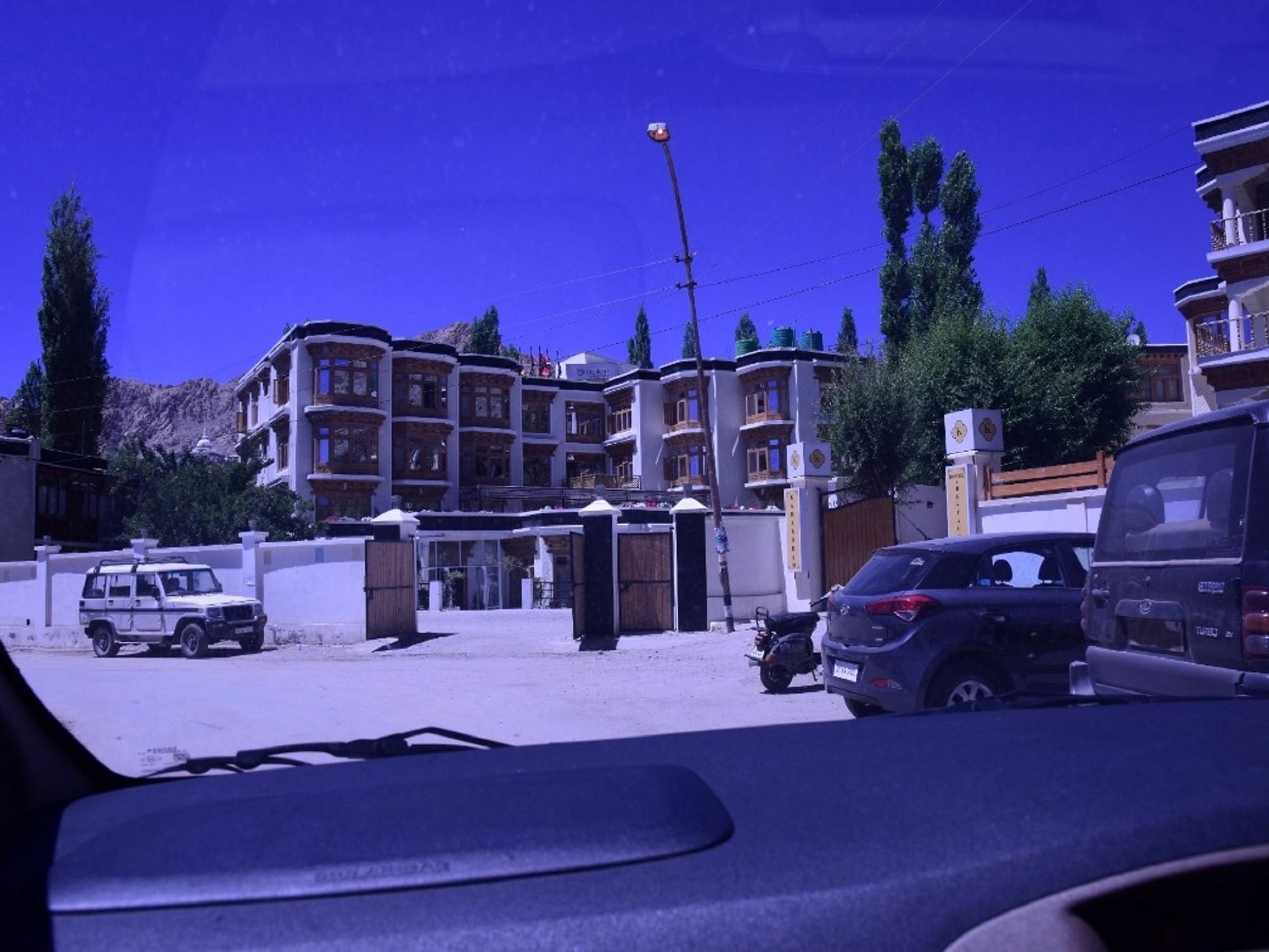 Hotel New Glacier View Лех Екстериор снимка