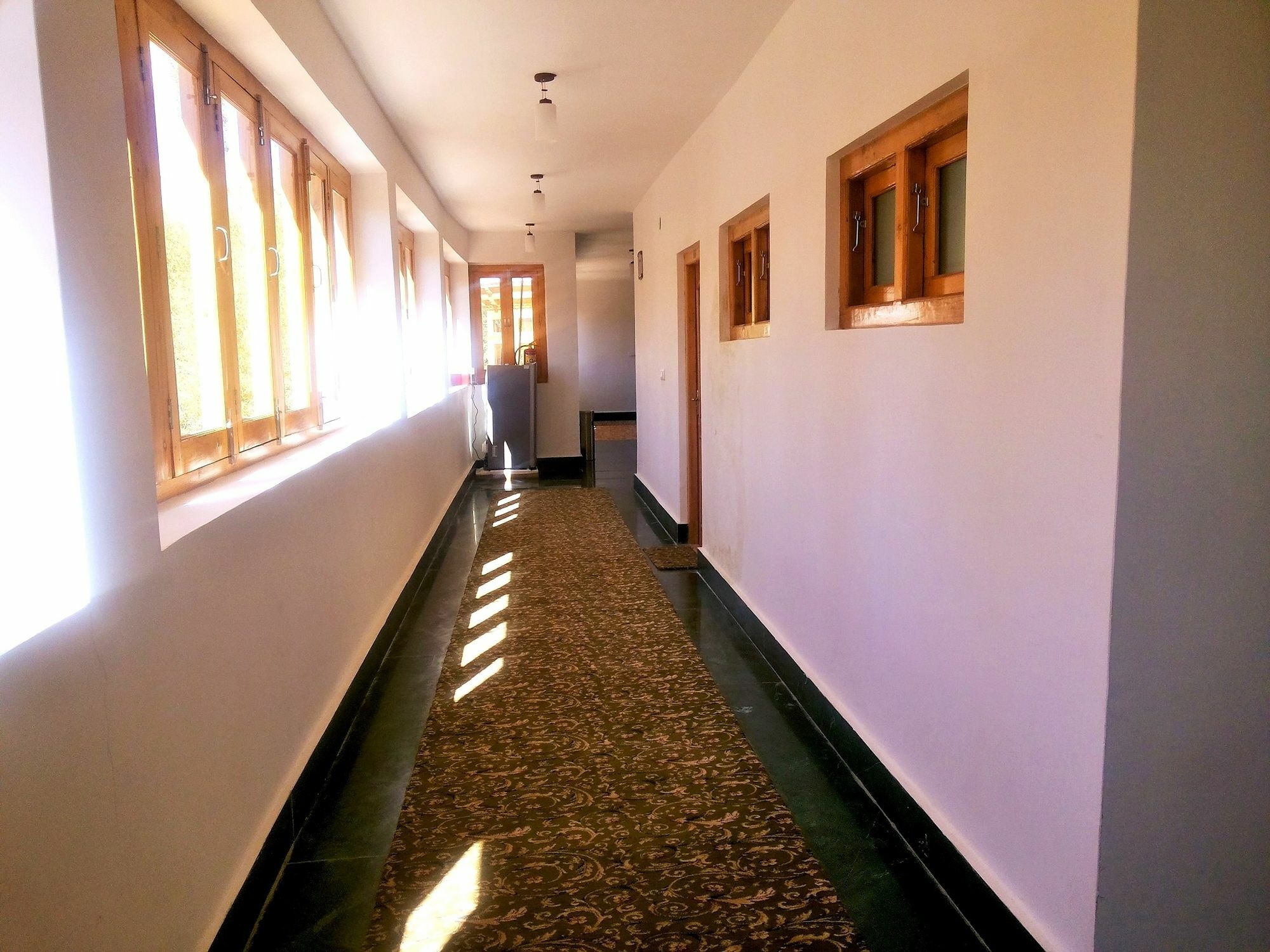 Hotel New Glacier View Лех Екстериор снимка