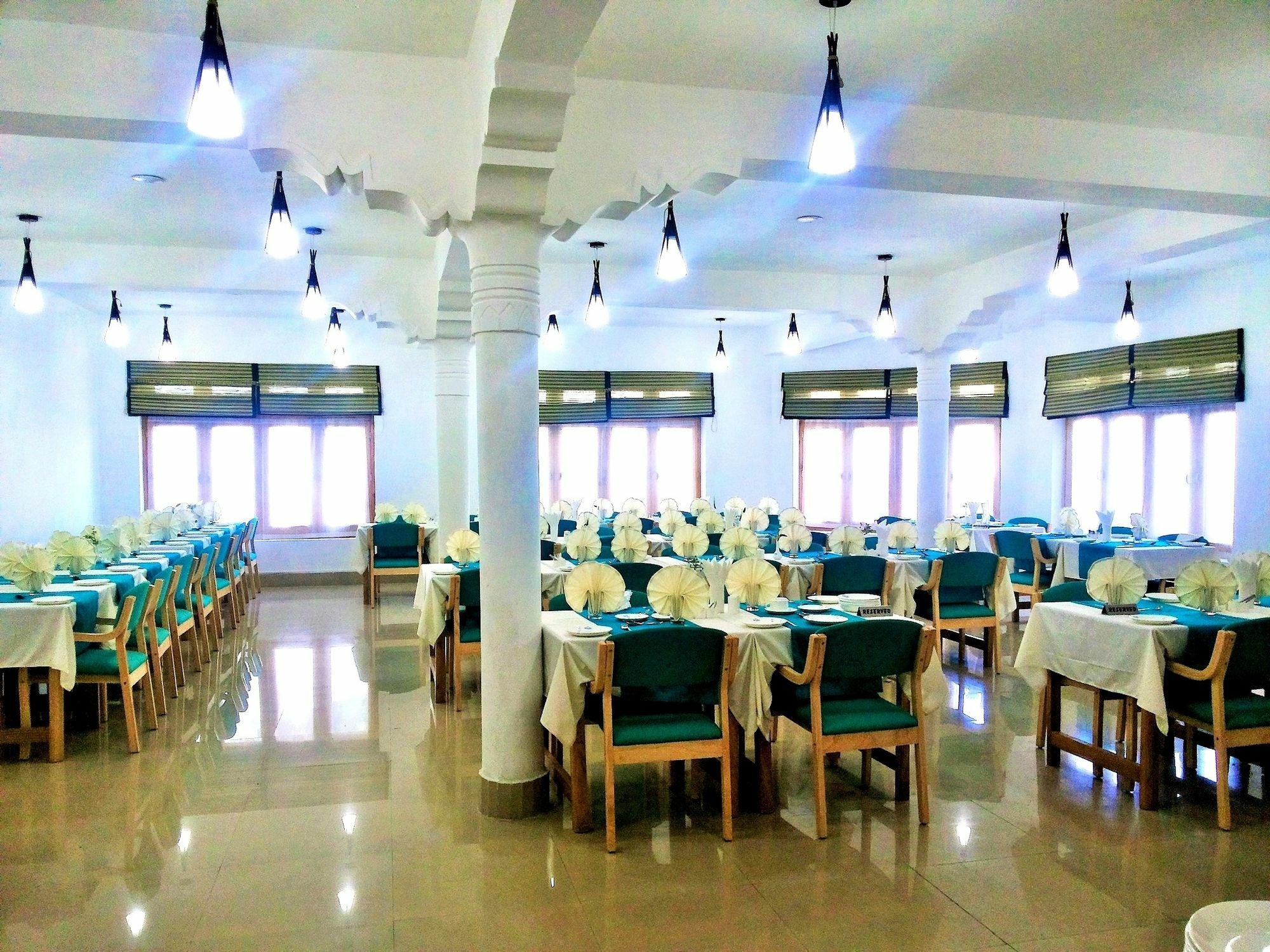 Hotel New Glacier View Лех Екстериор снимка