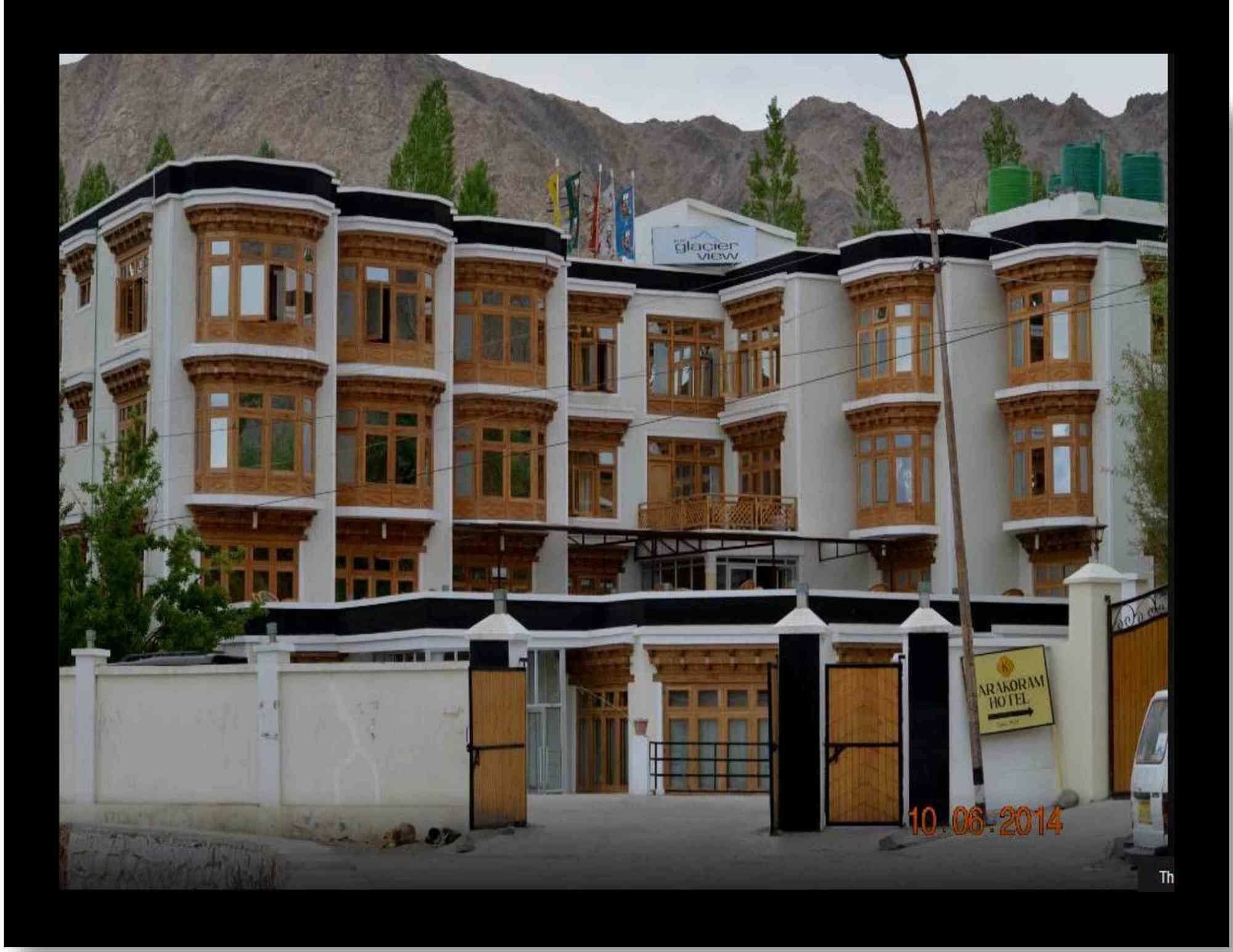 Hotel New Glacier View Лех Екстериор снимка